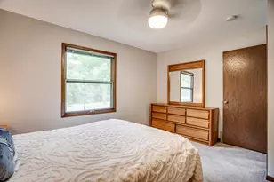 15841 N Hillcrest Ct, Eden Prairie, MN 55346 - Photo 20