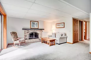 15841 N Hillcrest Ct, Eden Prairie, MN 55346 - Photo 40