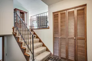 15841 N Hillcrest Ct, Eden Prairie, MN 55346 - Photo 4