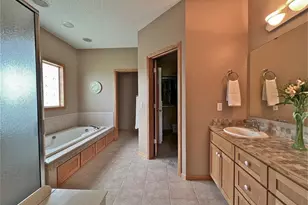 2996 Fairway Dr, Chaska, MN 55318 - Photo 18