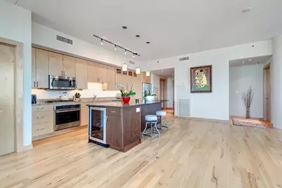 1120 S 2nd Street #814, Minneapolis, MN 55415 - Photo 4