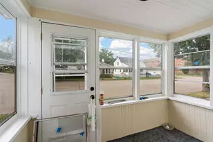 323 Tyler St, Hastings, MN 55033 - Photo 6