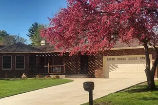 1005 Richway Dr W, Albert Lea, MN 56007 - Photo 2