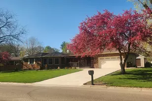 1005 Richway Dr W, Albert Lea, MN 56007 - Photo 1