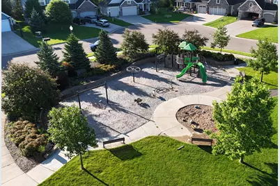10321 Louisiana Avenue N, Brooklyn Park, MN 55445 - Photo 6