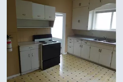 1017 Minnesota Avenue NW, Bemidji, MN 56601 - Photo 8