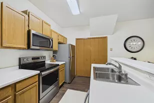8434 Kimball Dr, Eden Prairie, MN 55347 - Photo 8
