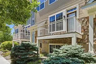 1842 Colonial Ln, Chanhassen, MN 55317 - Photo 24