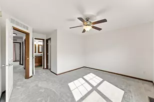 1842 Colonial Ln, Chanhassen, MN 55317 - Photo 16