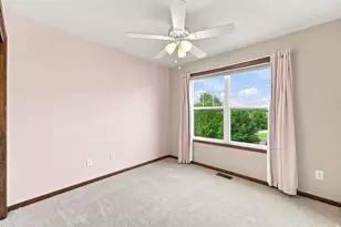 1842 Colonial Ln, Chanhassen, MN 55317 - Photo 20