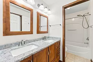 1842 Colonial Ln, Chanhassen, MN 55317 - Photo 16