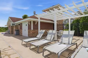 1842 Colonial Ln, Chanhassen, MN 55317 - Photo 26