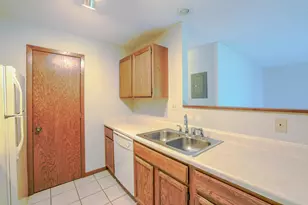 1225 Ferndale St N, Maplewood, MN 55119 - Photo 10