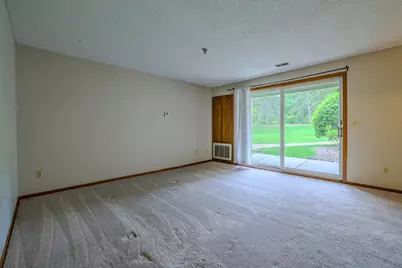 1225 Ferndale Street N #B1, Maplewood, MN 55119 - Photo 8