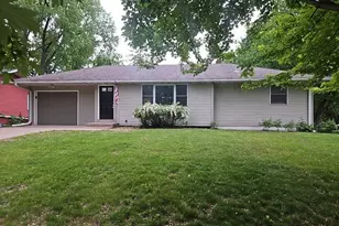 1771 City Heights Dr, Maplewood, MN 55117 - Photo 1