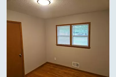 7025 Grimes Avenue N, Brooklyn Center, MN 55429 - Photo 24