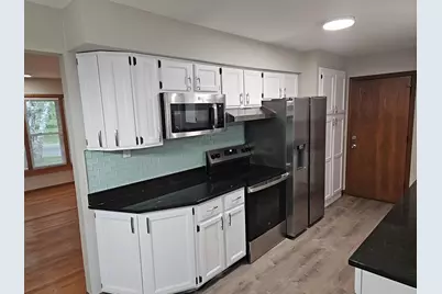 7025 Grimes Avenue N, Brooklyn Center, MN 55429 - Photo 6