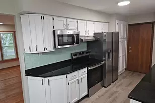 7025 Grimes Ave N, Brooklyn Center, MN 55429 - Photo 6