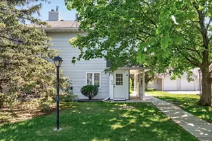 1063 Duckwood Dr, Eagan, MN 55123 - Photo 2