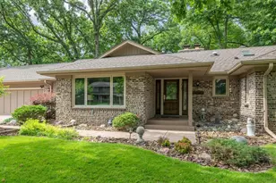 8127 Pennsylvania Cir, Bloomington, MN 55438 - Photo 2