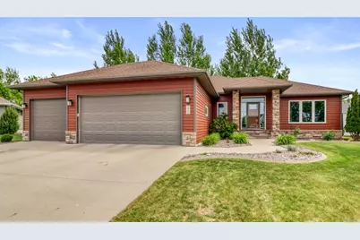 5831 Autumn Drive S, Fargo, ND 58104 - Photo 2