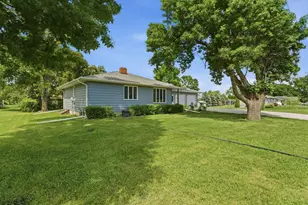 606 3rd Ave S, Raymond, MN 56282 - Photo 2