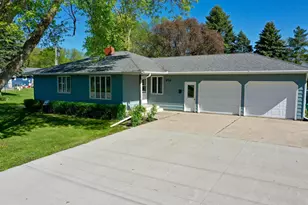 606 3rd Ave S, Raymond, MN 56282 - Photo 1