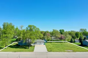 606 3rd Ave S, Raymond, MN 56282 - Photo 2