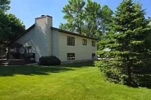 605 Van Buren St, Marshall, MN 56258 - Photo 4