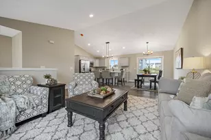 318 Aspen Dr, Somerset, WI 54025 - Photo 10