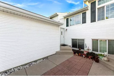 4765 10th Avenue S, Fargo,  58103 - Photo 4
