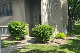 4376 Arden View Ct, Arden Hills, MN 55112 - Photo 2