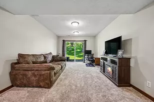 4376 Arden View Ct, Arden Hills, MN 55112 - Photo 6