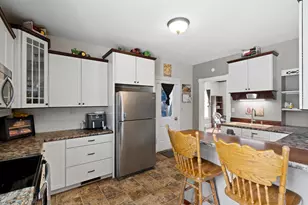 809 Home St, Kenyon, MN 55946 - Photo 8