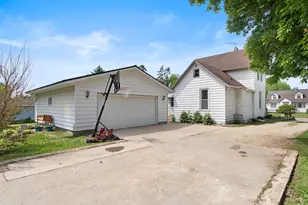 809 Home St, Kenyon, MN 55946 - Photo 30