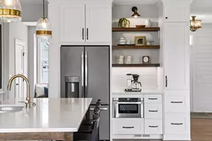 6085 Urbandale Ln N, Plymouth, MN 55446 - Photo 16