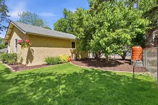 2023 Princeton Ave, Saint Paul, MN 55105 - Photo 22