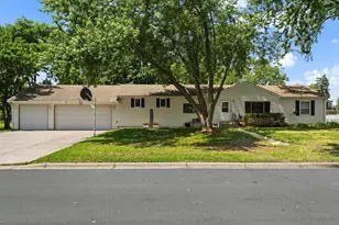8644 4th Ave S, Bloomington, MN 55420 - Photo 2