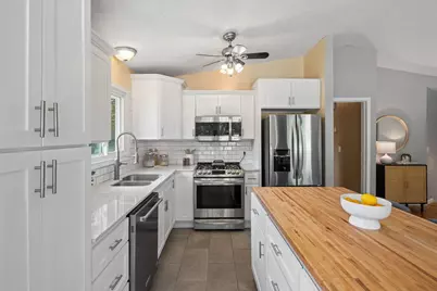3098 Evelyn Street, Roseville, MN 55113 - Photo 6
