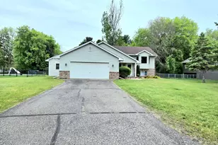 5475 273rd St, Wyoming, MN 55092 - Photo 2