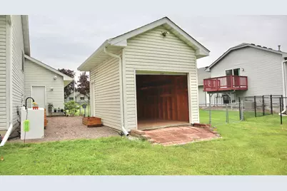 5475 273rd Street, Wyoming, MN 55092 - Photo 4