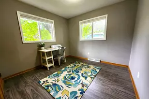231 Allan Ave, North Mankato, MN 56003 - Photo 8