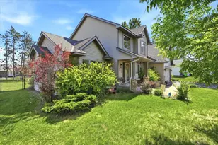 1374 Pheasant Run, New Richmond, WI 54017 - Photo 2