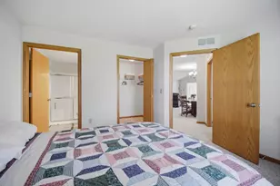 1906 Oak Tree Ln, Austin, MN 55912 - Photo 20