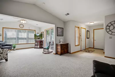1906 Oak Tree Lane #D, Austin, MN 55912 - Photo 8