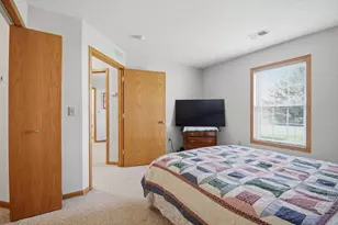 1906 Oak Tree Ln, Austin, MN 55912 - Photo 24