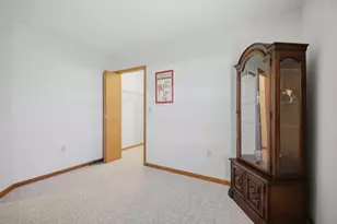 1906 Oak Tree Ln, Austin, MN 55912 - Photo 26