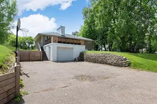 620 Callahan Pl, Mendota Heights, MN 55118 - Photo 2