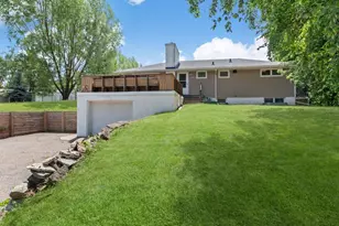 620 Callahan Pl, Mendota Heights, MN 55118 - Photo 1