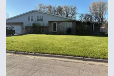 1110 Andrews Avenue, Breckenridge, MN 56520 - Photo 2